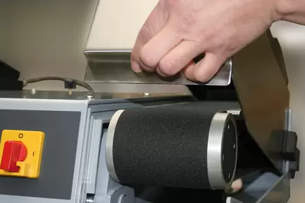 Qgrind 100 - Easy belt exchange